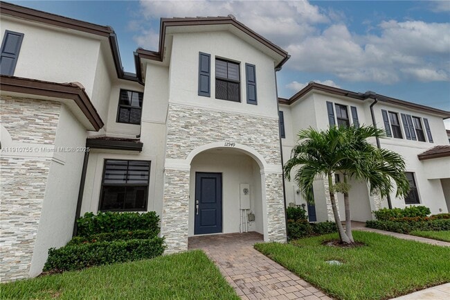 Building Photo - 12949 SW 232nd Ln