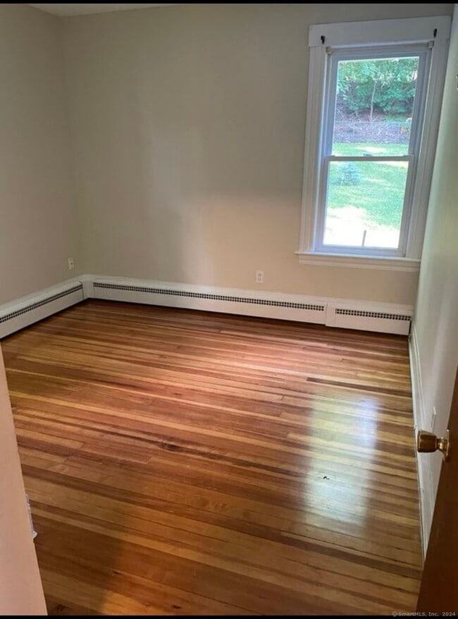 Photo - 350 Center St Unit 2nd Floor