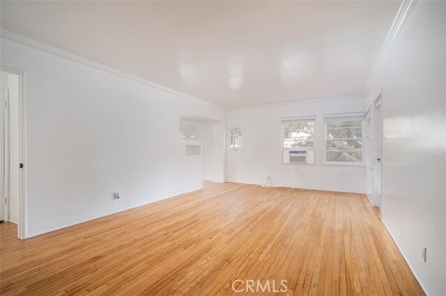 Photo - 265 N Swall Dr
