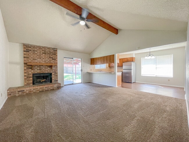 Photo - 2000 Ramada Dr