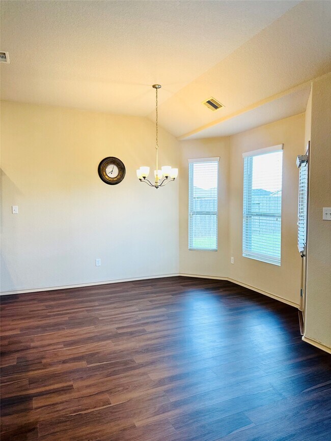 Photo - 5202 Lilac Hollow Ln