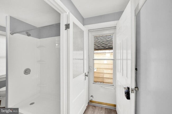 Building Photo - 110 Crosswicks St Unit 114B Rental