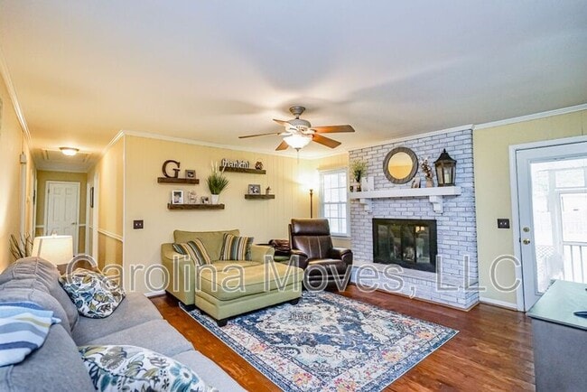 Photo - 4700 Coach Hill Dr