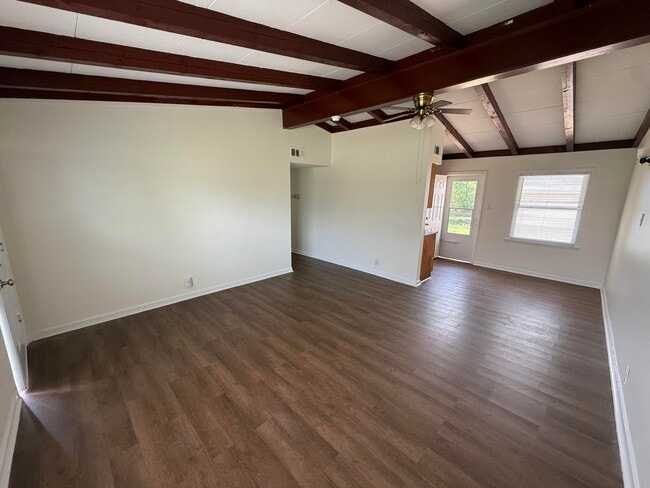 Photo - 211 Rugby Rd