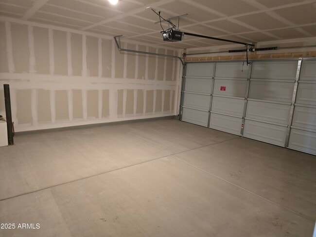 Photo - 729 Dylan Ct