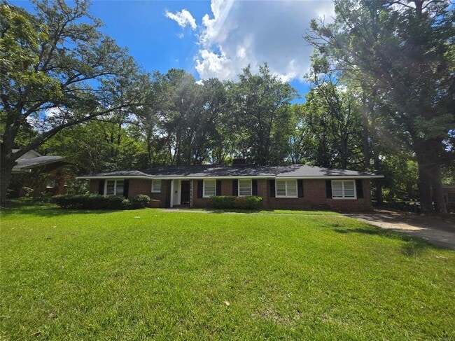 Photo - 2663 Ashlawn Dr