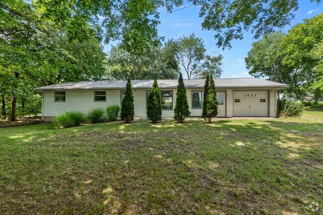 Building Photo - House in Cape Girardeau