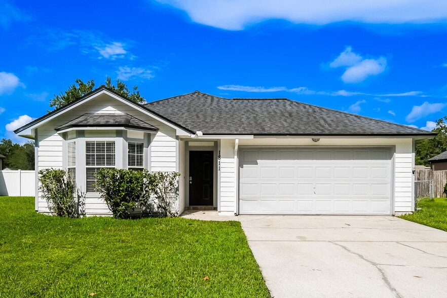 1811 Sheraton Lakes Cir