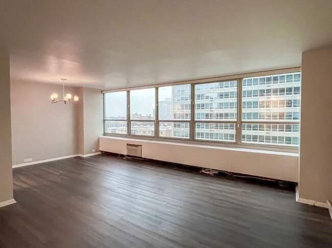 Photo - 3550 N Lake Shore Dr Unit 807
