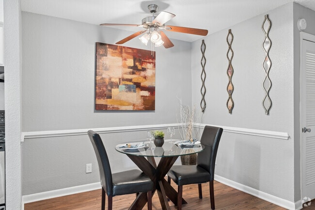 Doncaster 2BR, 1BA - 940SF - Dining Room
