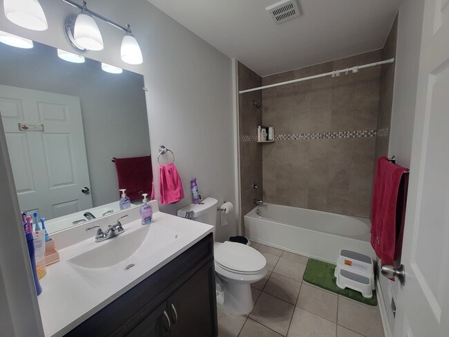 Photo - 93 Albury Way Unit 93