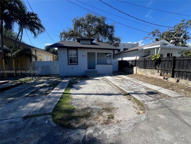 Photo - 1800 SW 3rd St