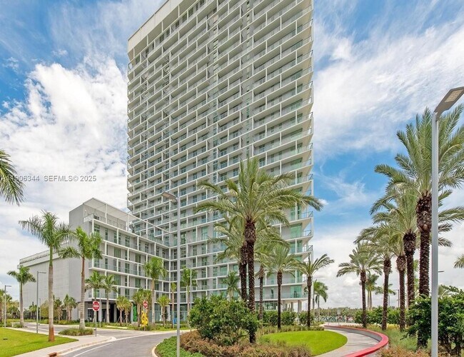 Building Photo - 2000 Metropica Wy Unit 2206