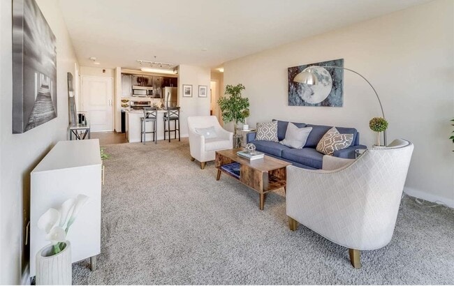 Photo - 6400 Christie Ave Unidad 2315