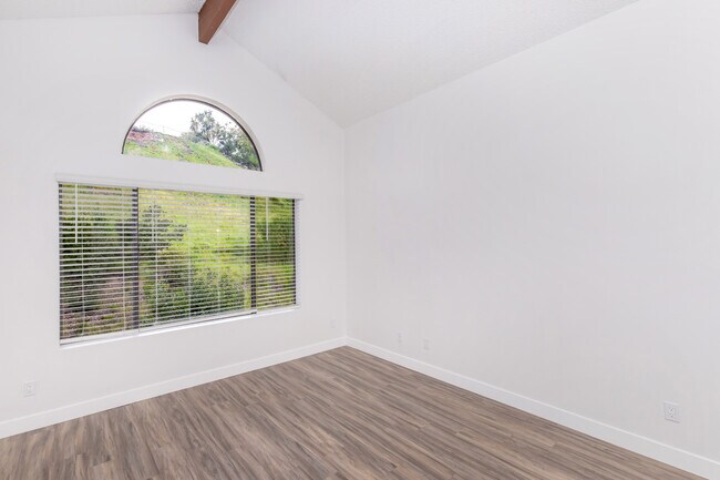 Plan D 3BR, 2BA Living Room