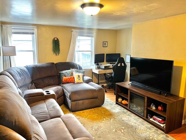 Photo - 23 Enon Wy Unit 2