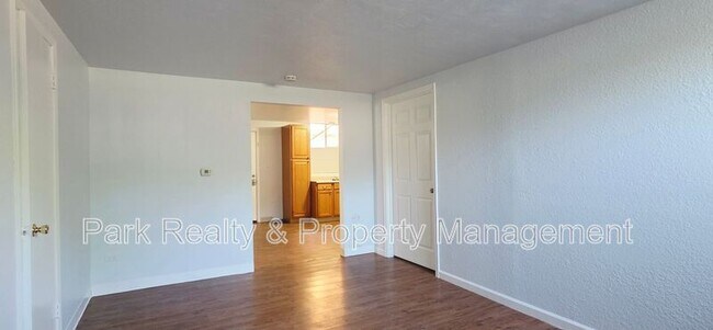 3900.5 W 24th Ave