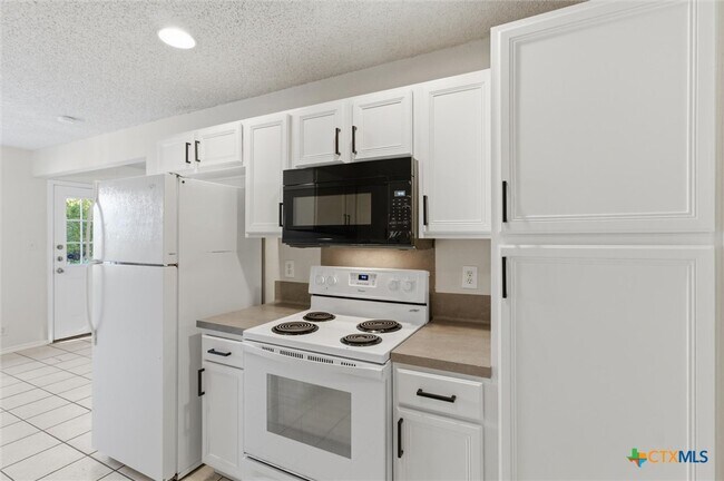 Photo - 115 Crest Dr