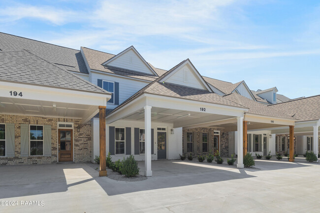 Building Photo - 190 Emerite Dr Rental