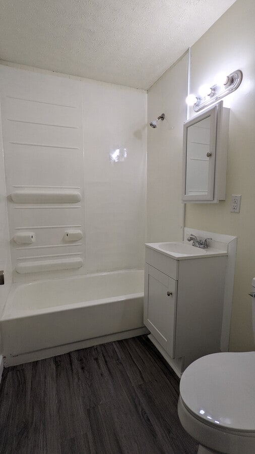 Photo - 149 Holland Ave Unit A