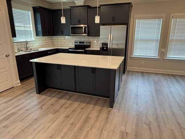 Photo - 1541 Barnstable Ct