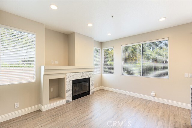 91 Seacountry Ln