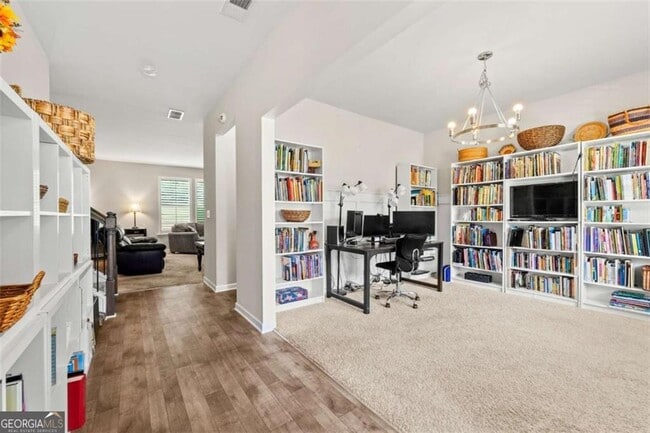 Photo - 180 Ascott Trace