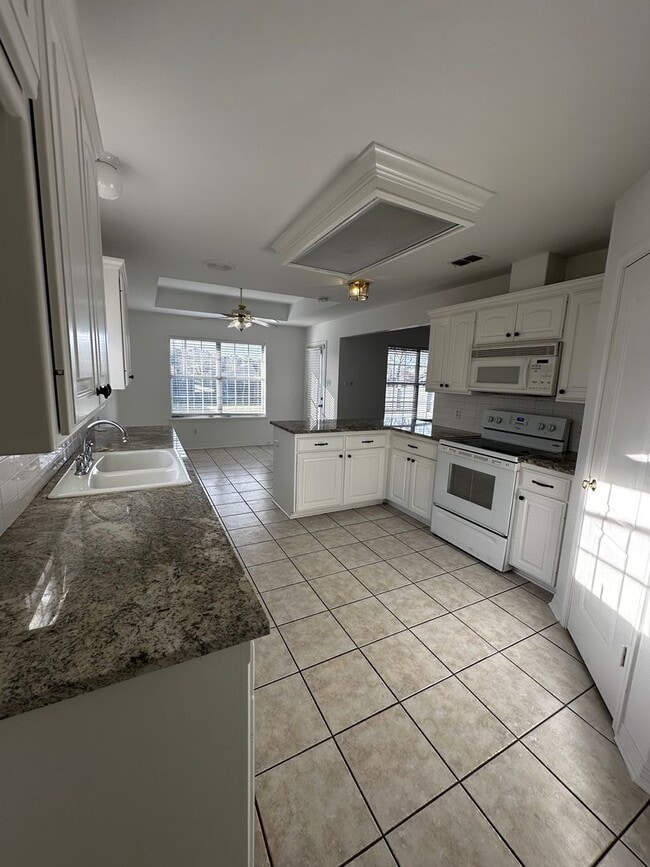 Photo - Wonderful 3 Bedroom in Springhill