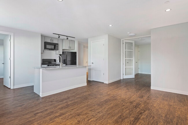 MDL Flats