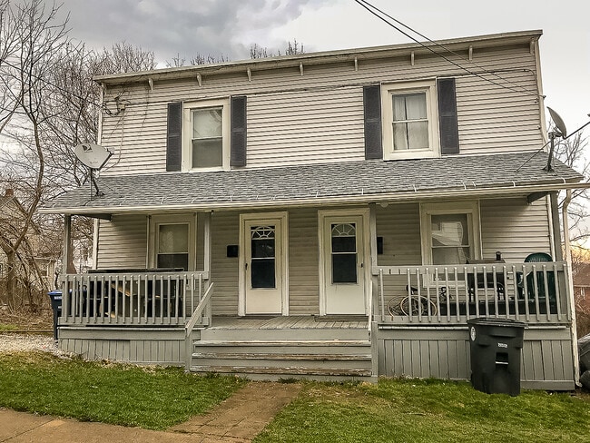 Building Photo - Kenmore 5th St. Duplex Unit 2105 Rental