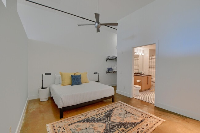 Photo - 180 NE 4th Ave Unit 406