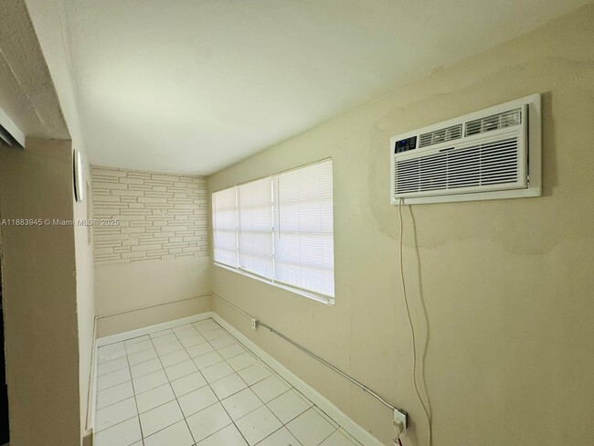 Photo - 2960 W Flagler St Unidad 102