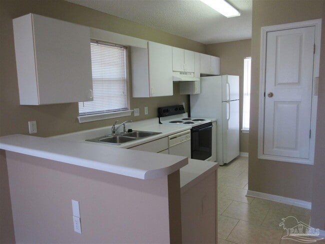 Photo - 301 Loveland Cir