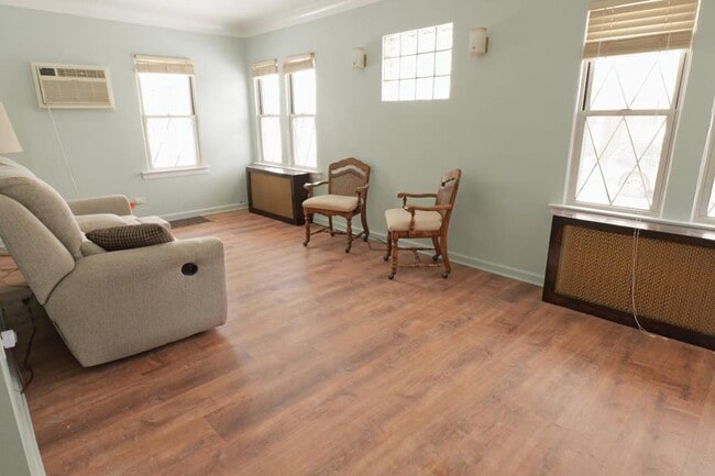 Photo - 4102 Elm Ave