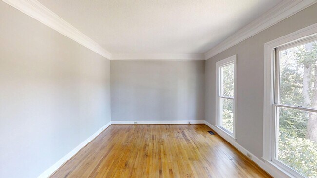 Photo - 4130 Knollcrest Cir N