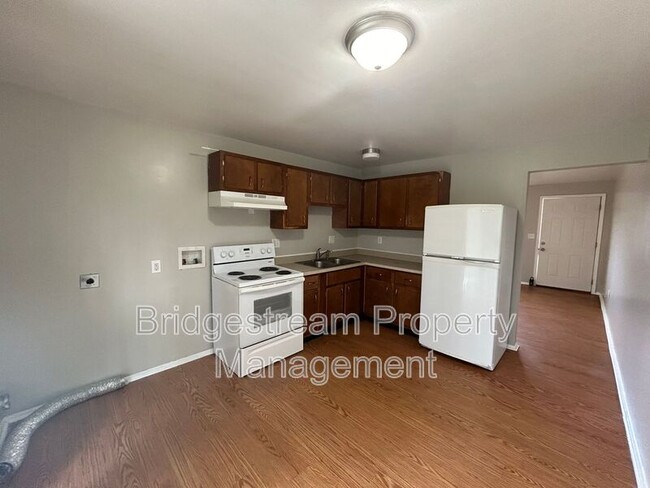 Photo - 4952 Leeper St