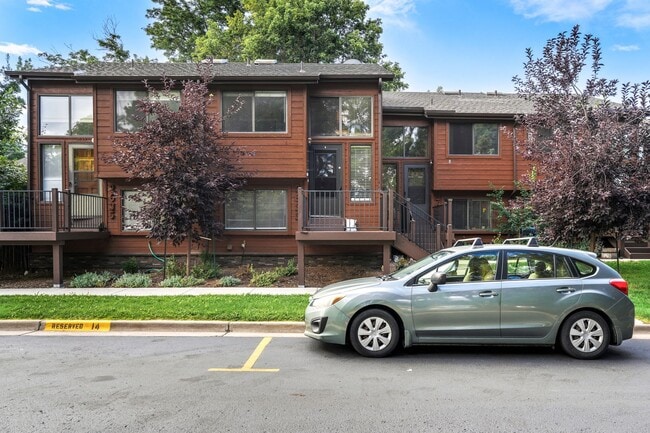 Building Photo - 2633 Juniper Ave