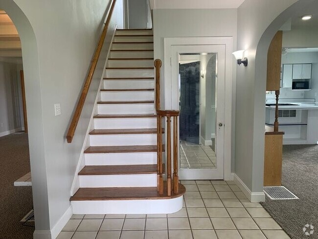 Building Photo - A quiet retreat with character and space t... Rental
