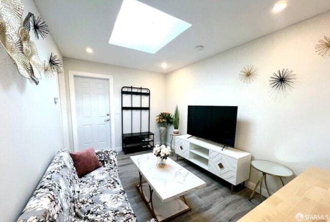 Photo - 848 Girard St