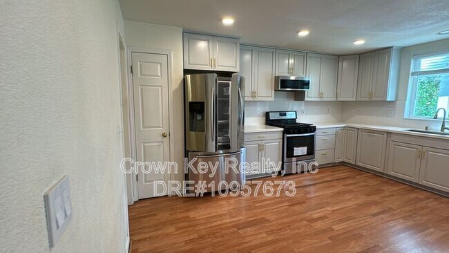 Photo - 234 La Monte Ln