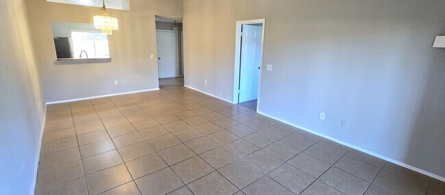 Photo - 136 Pine Island Cir