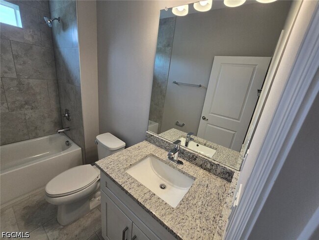 Photo - 3207 68th St W