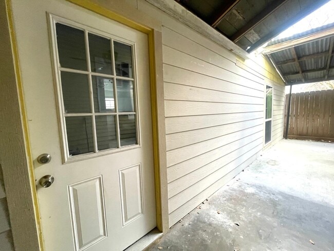 1127 Walling St Unit 2