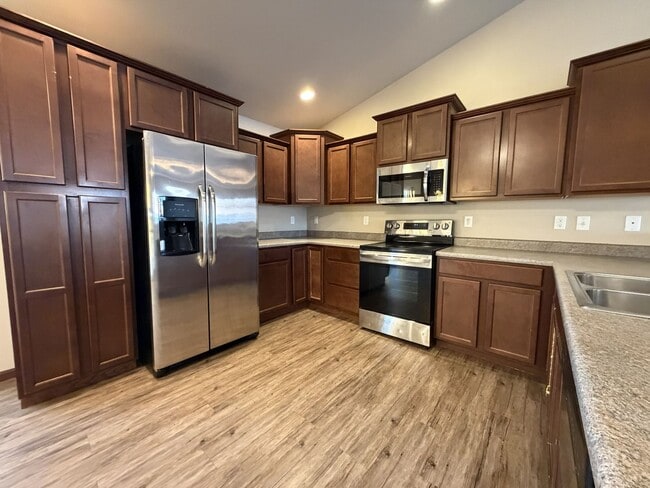 Photo - 1589 Ashlynd Ct