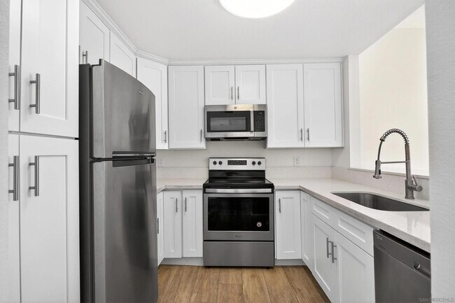 Building Photo - 3980 Faircross Pl Unit 36
