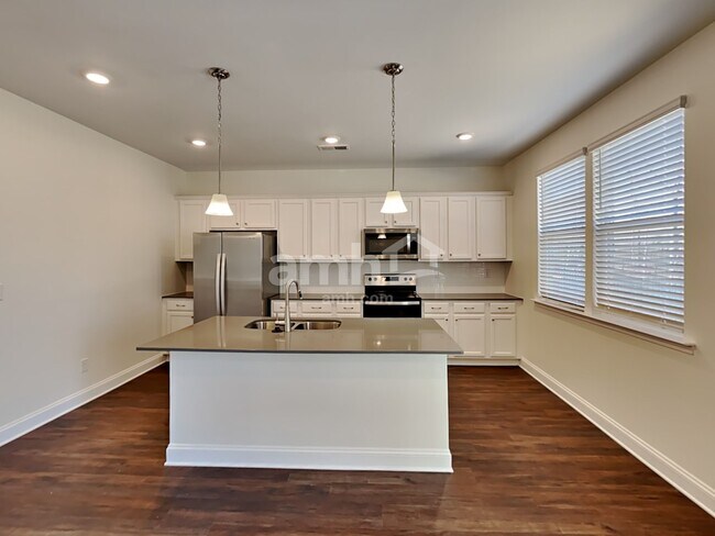 Photo - 617 Rivermist Dr