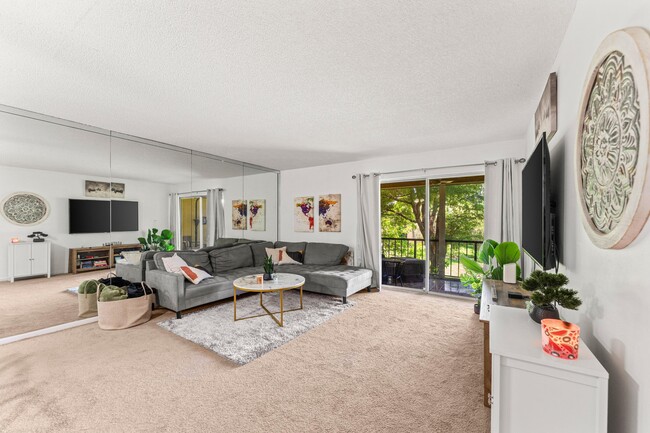 Photo - 866 SW 9th St Unit 201
