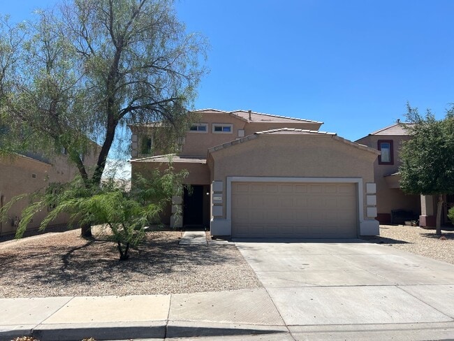 Building Photo - 4 bed, 2.5 bath, 1,741 sqft