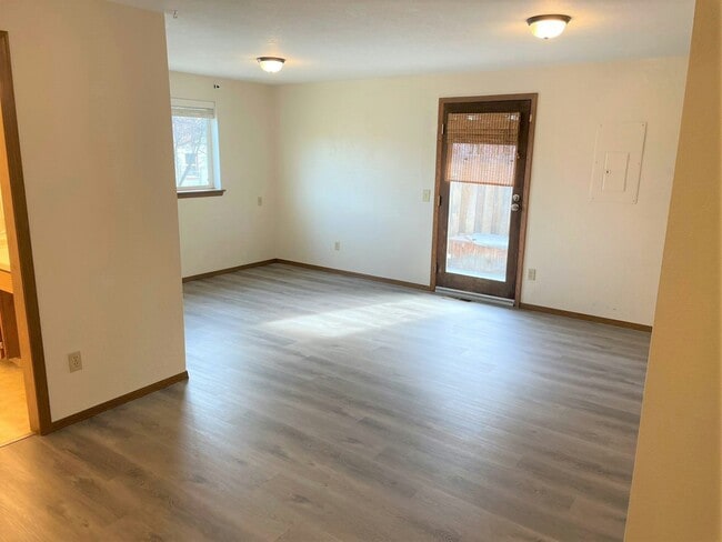 Photo - 4801 Hillcrest Dr