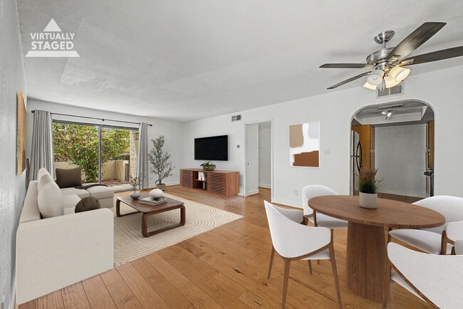 Building Photo - 3825 E Camelback Rd Unit 144